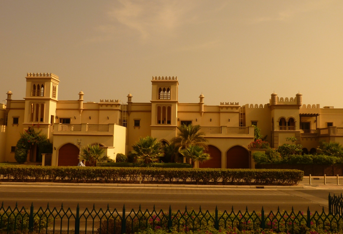 Ein sensationell gut laufendes Ziel ist für FTI Dubai, hier Häuser auf The Palm.
