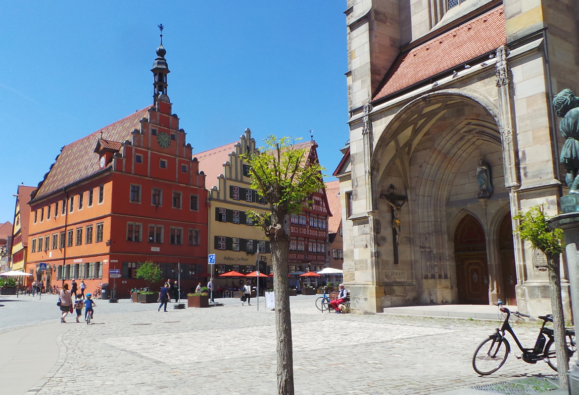Der Platz vor dem Münster in „Deutschlands schönster Altstadt“